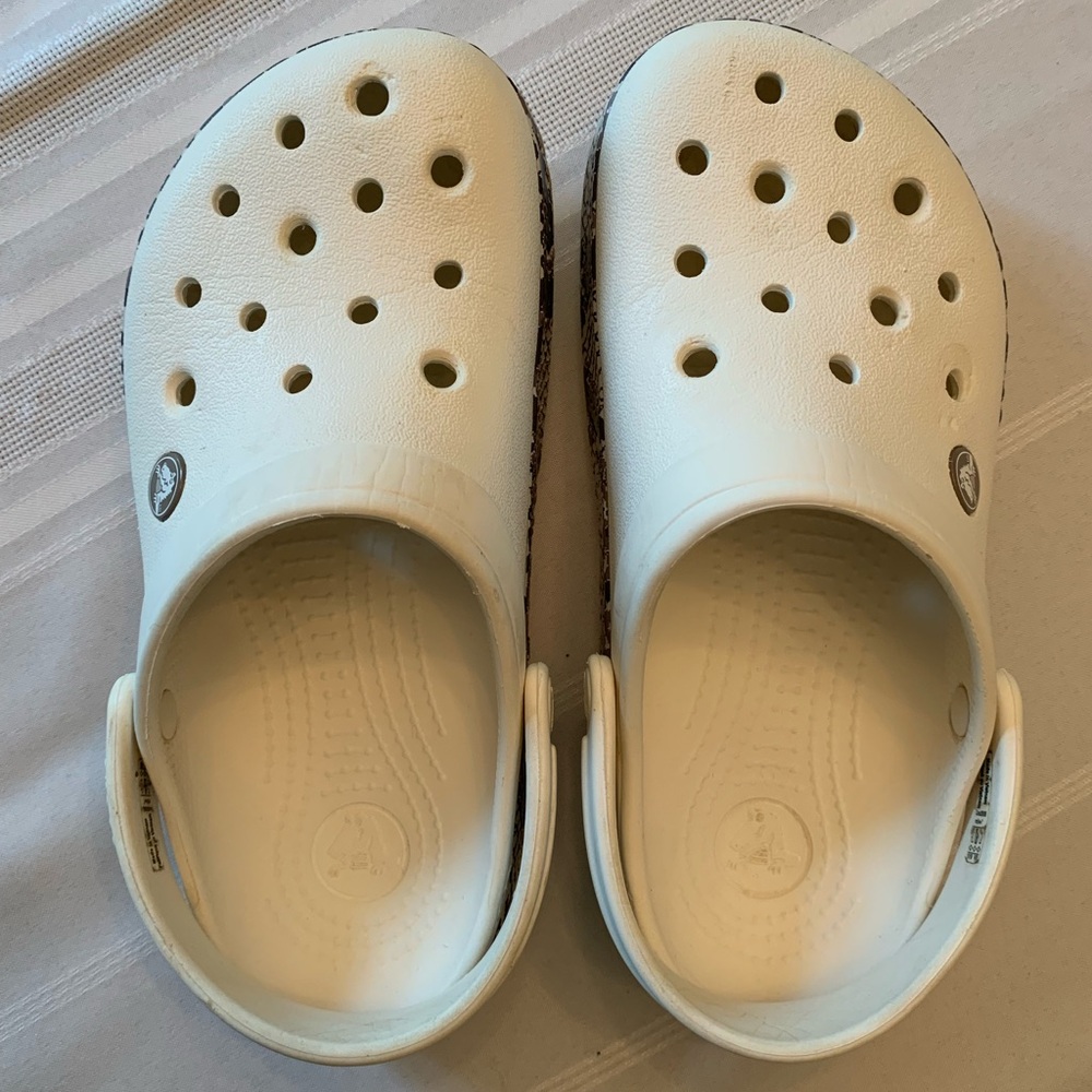 White Crocs women’s size 7